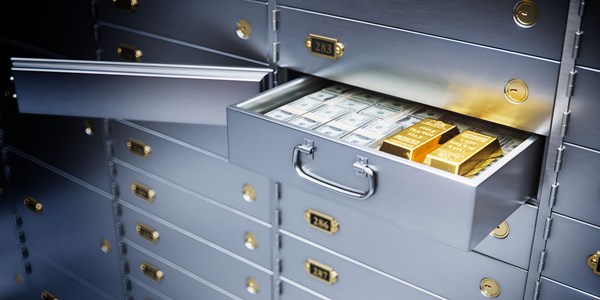Can a bank access my safe deposit box?
